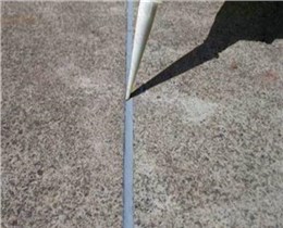 嘉格冷灌縫膠-無需加熱雙手即可完成水泥混凝土路面裂縫灌縫施工